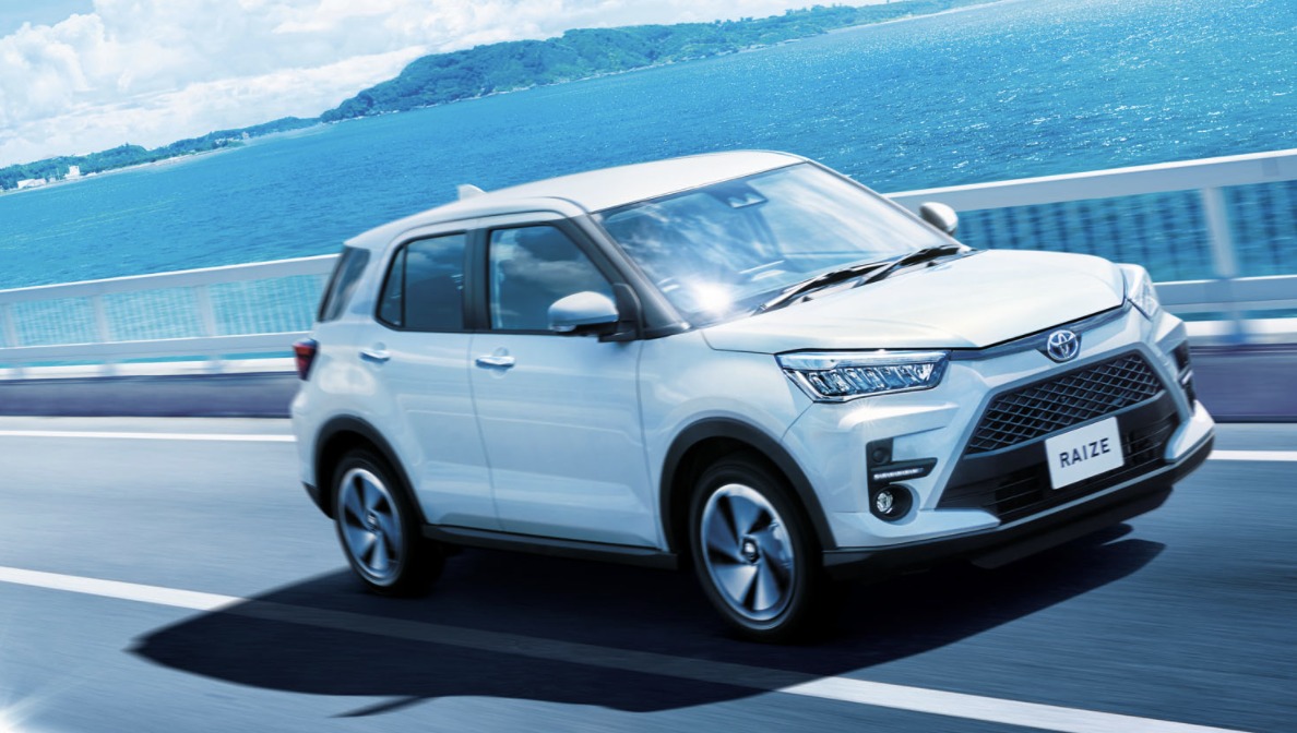 トヨタライズの人気色を紹介 女性に人気な色はシャイニングホワイトパール 不人気な色はマスタードイエローマイカメタリック クルマーク ねもなお